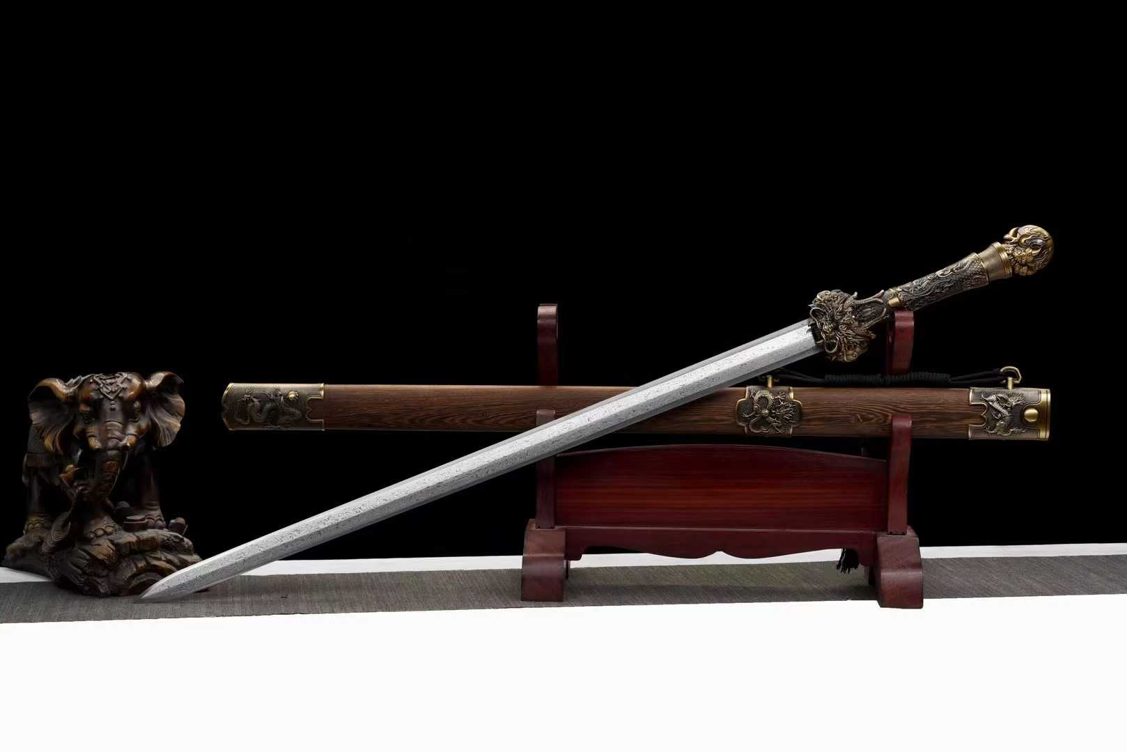 Kiếm Long Vương – Phiên bản hoa văn thép hiện đại